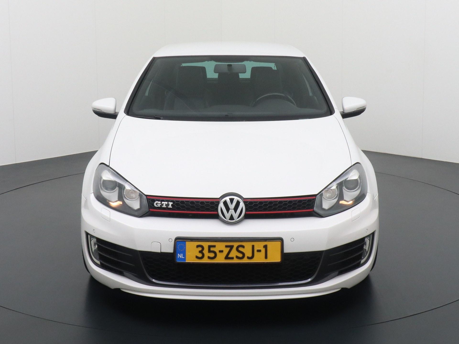 41332654-6.jpg